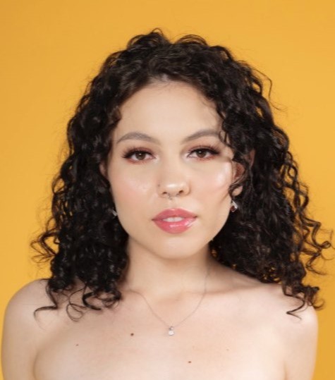 Satine Summers photo