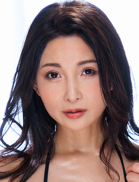 Momoko Isshiki photo