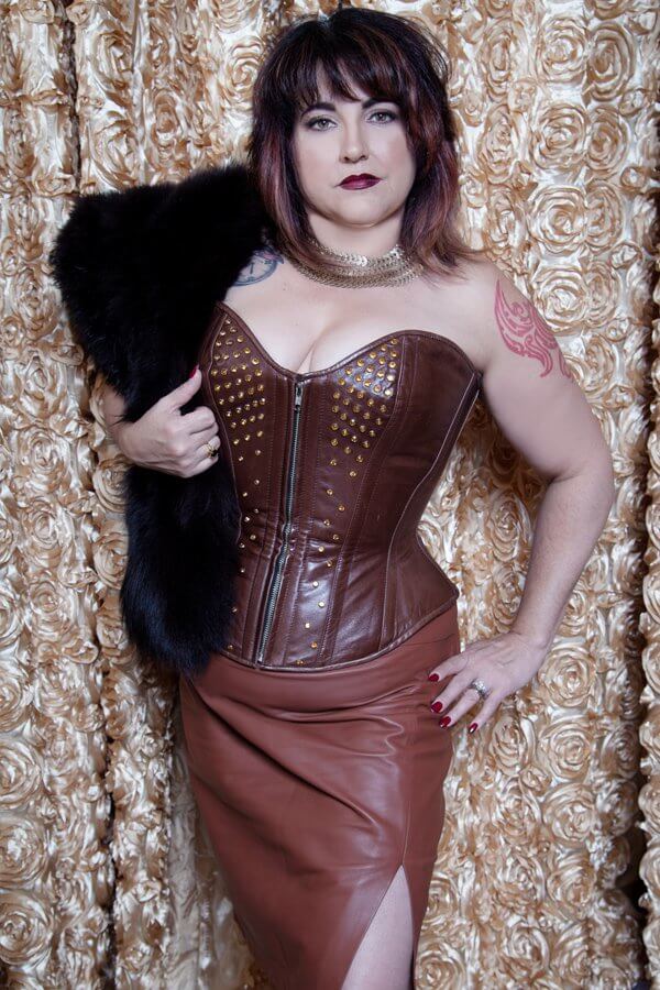 Mistress Simone photo