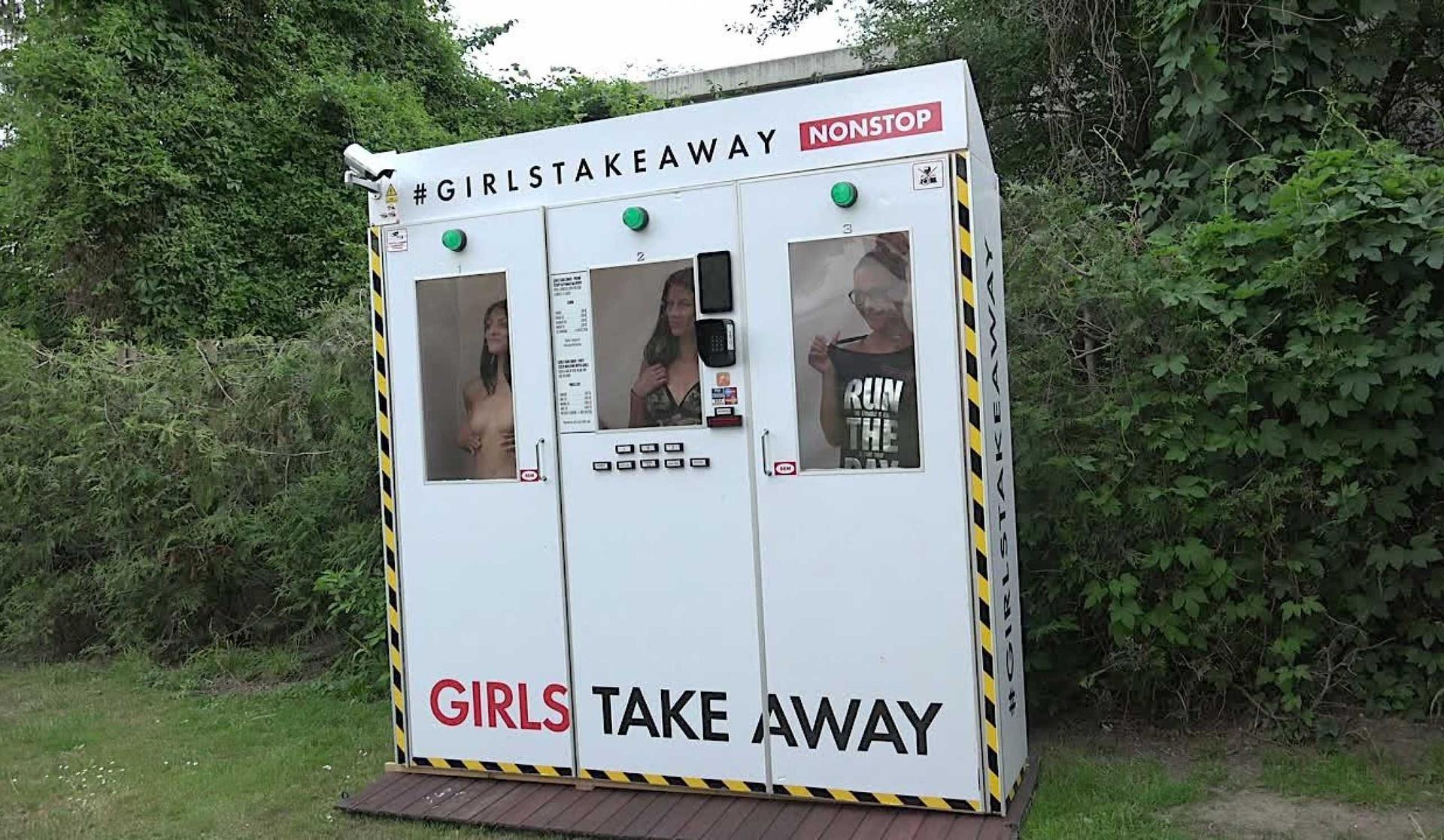Czech Girl Naomi Bennet in Girlstakeaway