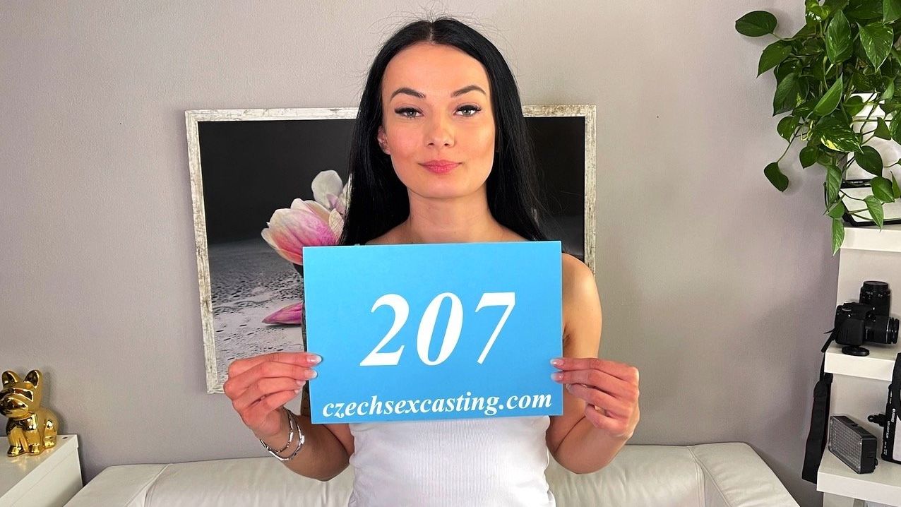 Czech sexy brunette fucked in photo shoot