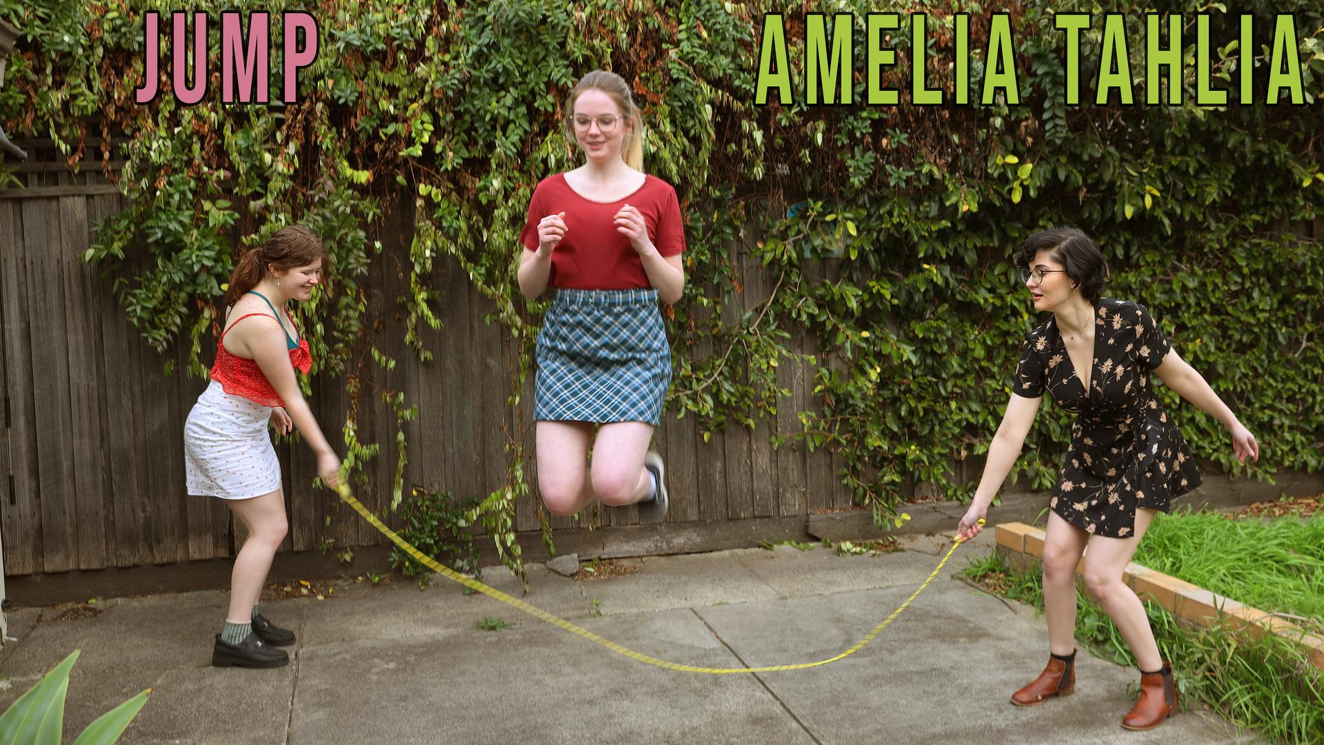 Amelia & Tahlia - Jump