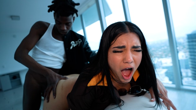 Monster 12 Inch BBC Delivery To Her Throat & Pussy📦🤳📸💰