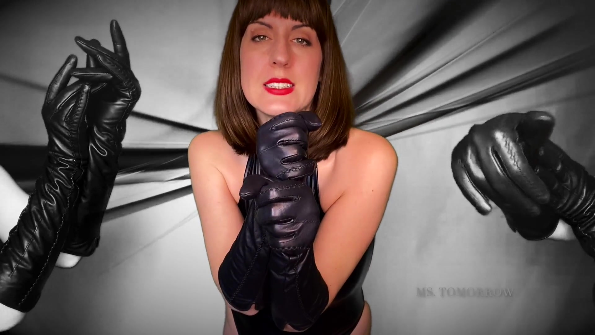 LEATHER GLOVES