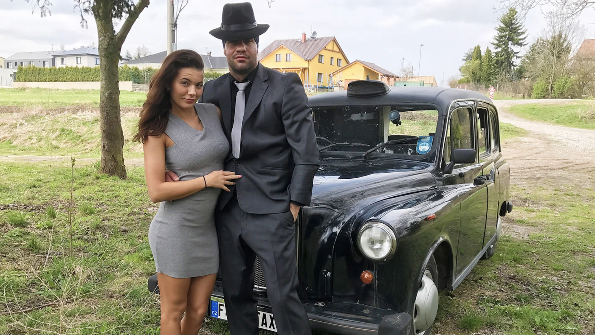 Taxi heist ends in horny cab fuck