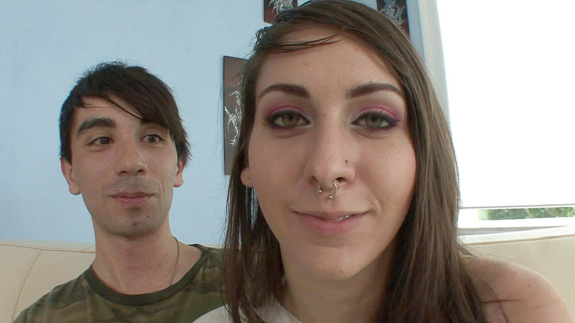Skinny Girl Gets Her Anal Hole Stretched