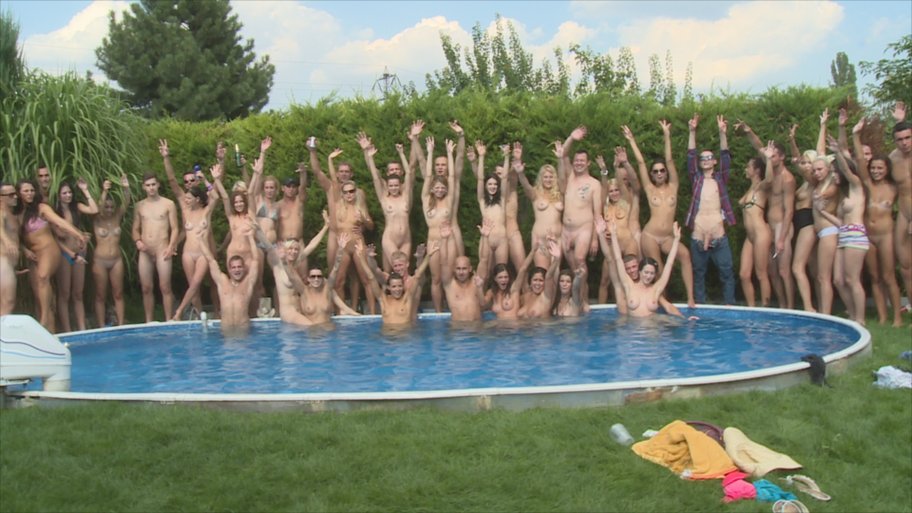 The biggest garden orgy ever