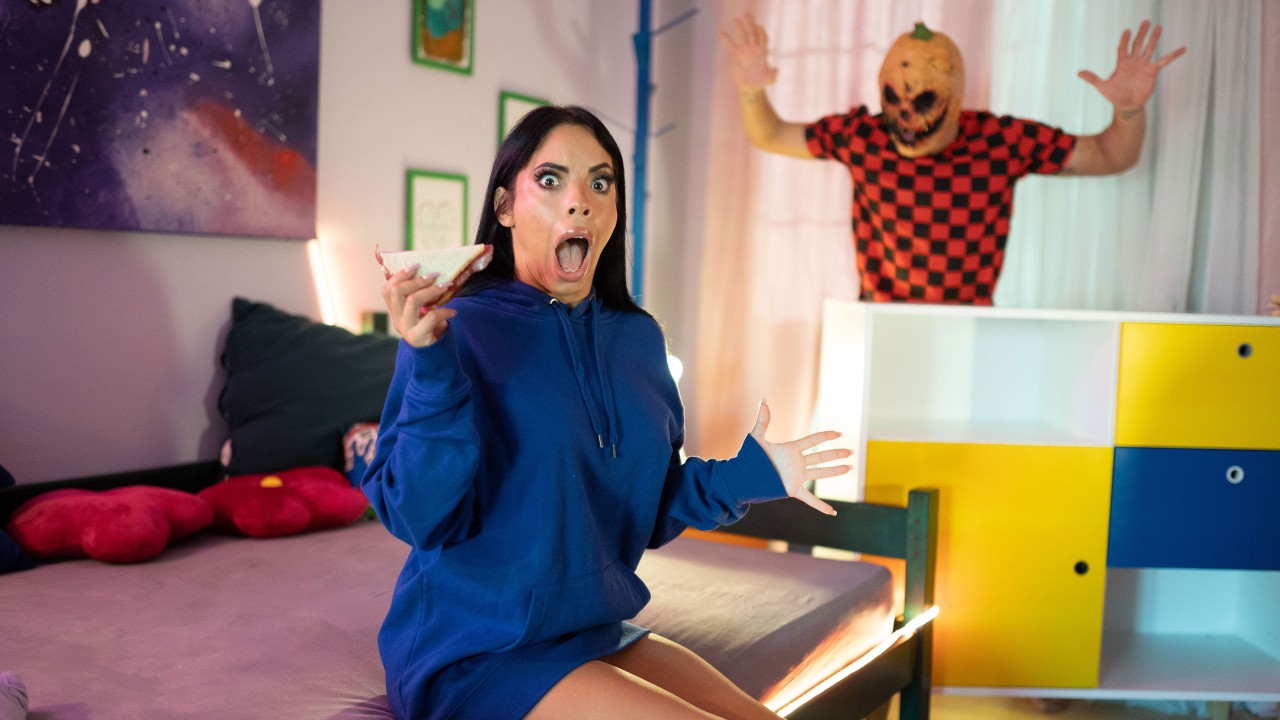 Housemates Halloween Prank