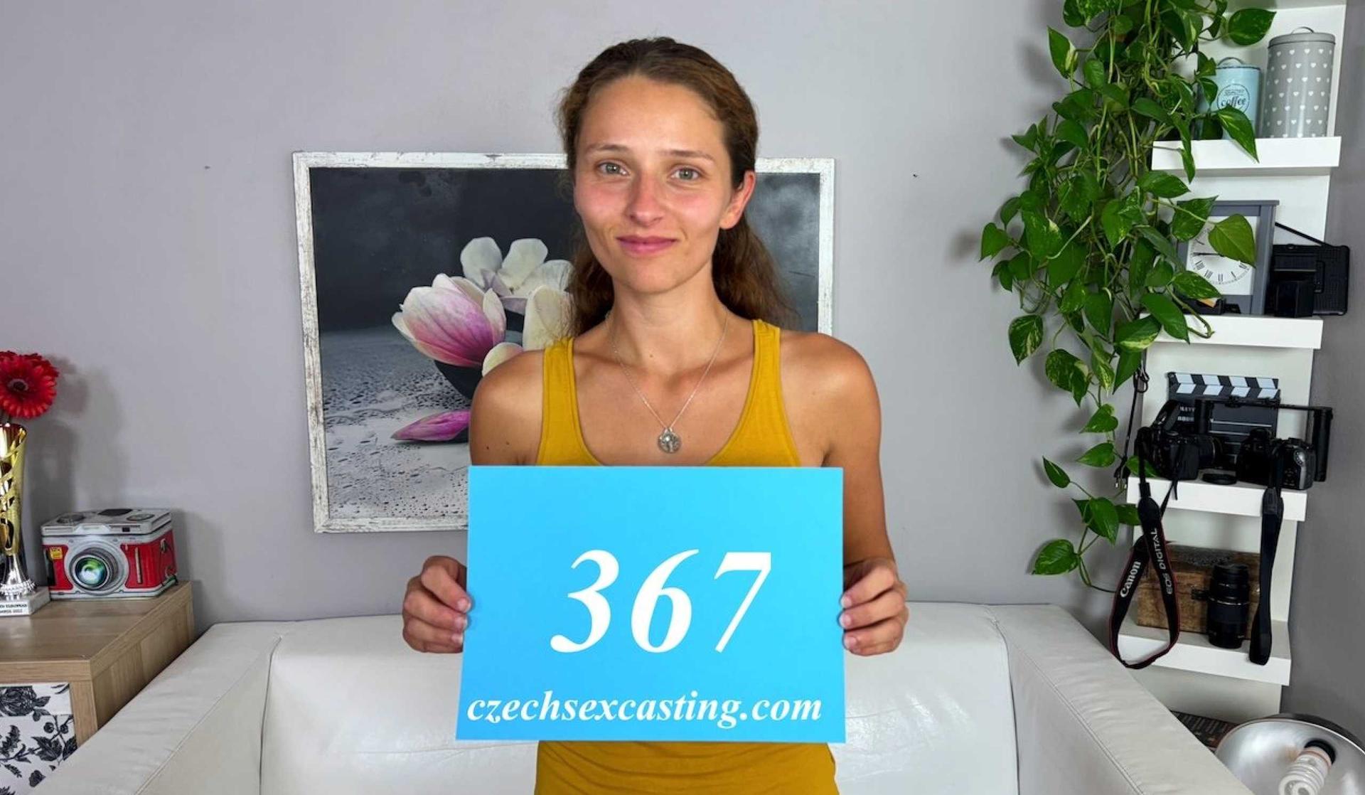 Natural inexperienced babe wants to be a model